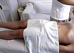 Full service massage with handjob and happy end in asian massage parlor