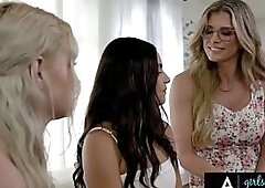 GIRLSWAY - Sugar mother I'd like to fuck Cory Follow Introduces Her 2 Sugar Chicks Khloe Kingsley & Isa Bella