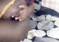 Kenyan girl masterbating