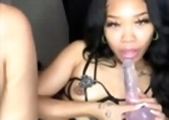 Webcam beauty and her toys have solo sex