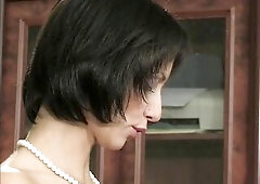 Glamorous brunette hair is the boss of insurance agency. That Babe get to to sign the insurance agreement with fashion photo artist. In order to fulfi