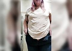 Showimg my overweight stomach