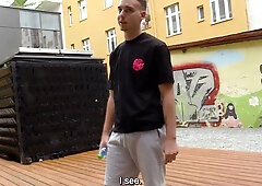 Czech Hunter: Crazy Flips Before a Good Fuck