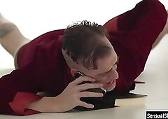 Hunk guy screwed Tgirl masseuses tight ass