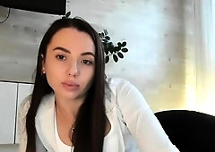 Brunette Solo Webcam Masturbation