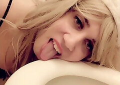 Deep cleaning wc maid with tongue act