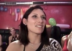 Who doesn't love himself a good game show?! The girls from