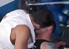 Muscle bodybuilder anal sex with cumshot