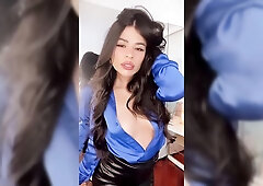 #brunette #longhair #bluevibes #prettyface #seductive