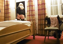 Tranny at the Hotelroom