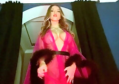 Big boob brunette masturbates on webcam
