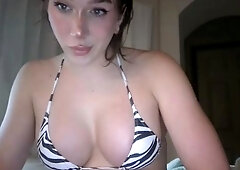 Brunette Solo Webcam Masturbation