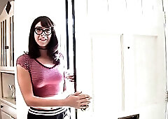 Stunning teen tranny jerksoff during casting