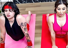 Asian sex doll Dee Williams screwed during the workout