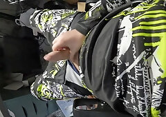 MX Fellow jerking in gear