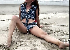 What I Would Wear on an Ocean Front Beach Date - Tiny Redhead LeverageURAssets 4k Try On