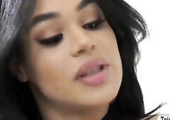 Concupiscent sweetheart has hooked up with an amazingly hawt trans woman whilst on a journey to LA.They begin giving a kiss every other on the couch a