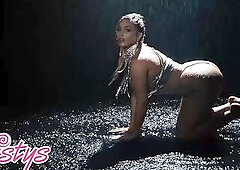 TWISTYS - Hot Kayley Gunner Plays With Her Moist Curves In The Rain Previous to Sliding A Toy Unfathomable Inside Her