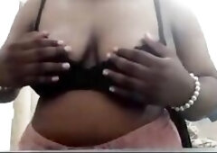 I SHOW U MY LARGE BOOTY AND MY HOT UNDERCLOTHING BEB