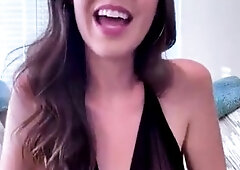 Cute amateur webcam teen girl toying pussy on webcam