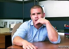 Generous sponsor enjoys passionate gay encounter with young twink - Earning that well-deserved bonus