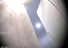 Sweethearts pee in the throne room