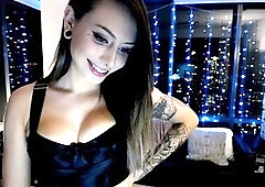 Brunette Solo Webcam Masturbation