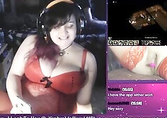 Gamer Beauty Cums During the time that Viewer Controls Lush LIVE on Plexstorm Stream