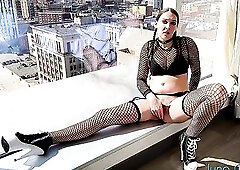 Avid squirting from a bawdy whore