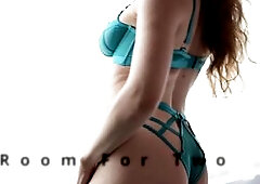 Lesbo fleshly scene with Elvira Susse and Mia Nins: On the international fair of XBIZ Amsterdam, I met the hawt miss Elvira Susse, we got introduced b