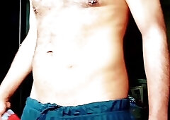 Just a few shorts clip of myself, looped 3x Practicing my editing so dont judge lol