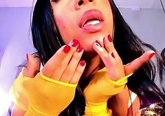 Ebony beauty enjoys some solo playtime