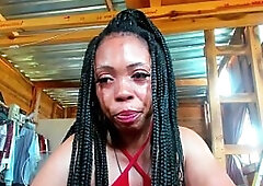 Huge ass twerk during the time that trying on outfit bought by fan...