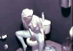 Public piss slut masturbates in solo session