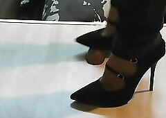 Cockbox Shoejob with Cumshot