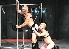 Club Inferno Dungeon: D Arclyte in latex gets hard ramming