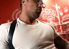 BROMO - Ryan Bones together with long haired Maxx Monroe double anal