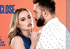 Up Close with Anna Claire Clouds, Scene #01