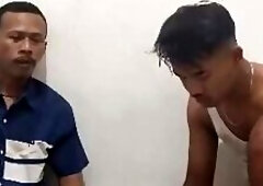 Bapak straight diajakin ngentot setelah mabok bareng muncrat didalam