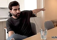 Hunt4k - the wrong door, but the right snatch