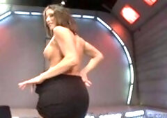 Busty woman is getting a lot of money to be a test subject for new fucking machines