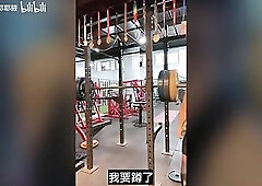 A Chinese Muscle Man Workout with Sexy Tights 06