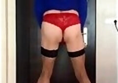 Redhead Sisy Bitch Dancing