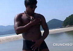 Exhib Sexin The Public Beach With Latino Muscles Boys