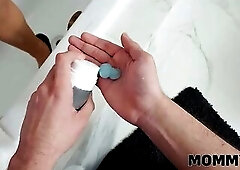 MOMMY4K. Shaving aged snatch and screw