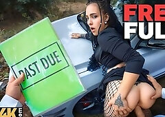 One dude alone can't win a game. But when there're 2 in the field, the hawt, tattooed debtor beauty with nipp piercings suddenly runs withou