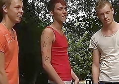 Amateur twinks having gay sex fun outdoors