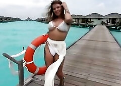 Hawt Olesya Malibu in the Maldives