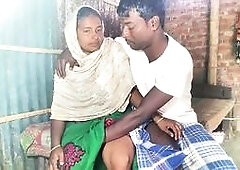 ALONE DESI VILLAGE BHABHI SEX WITH OUTHERS MAN