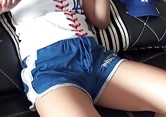 Thai teen flashes her pussy to seduce BF